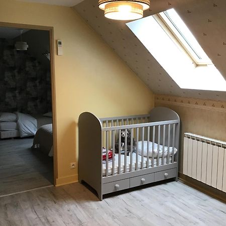 Des Roux Et Des Pious Suite De 35 A 60 M2 Et 3 Chambres Pour Groupe De 2 A 6 Personnes Civray-de-Touraine Luaran gambar