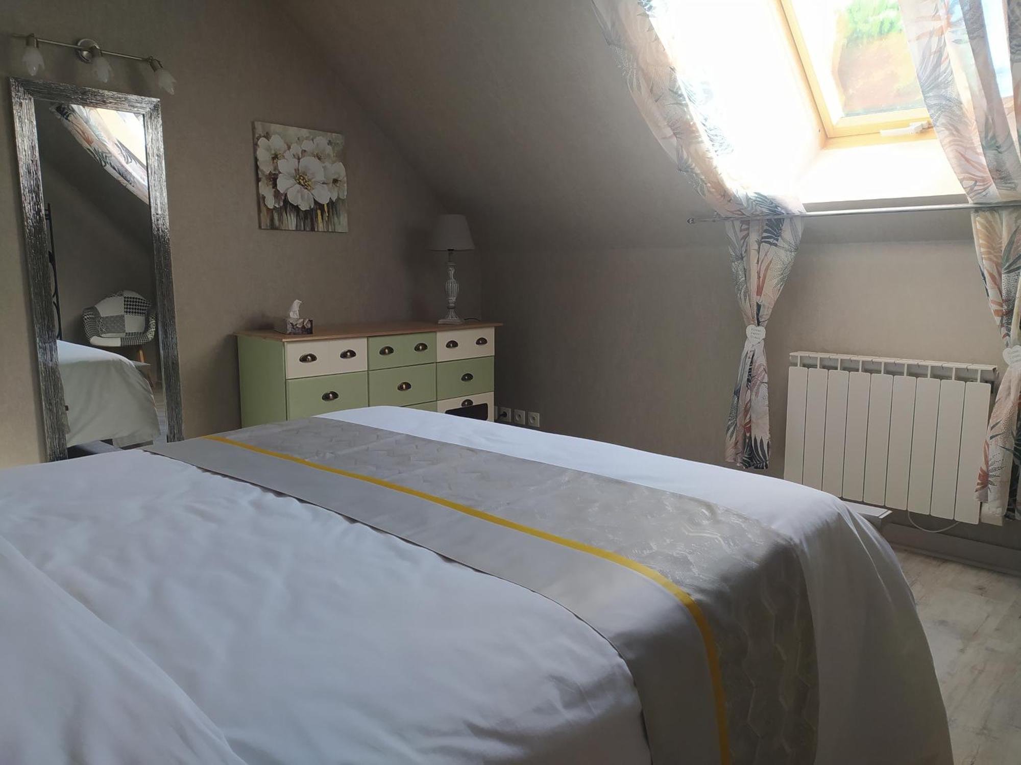 Des Roux Et Des Pious Suite De 35 A 60 M2 Et 3 Chambres Pour Groupe De 2 A 6 Personnes Civray-de-Touraine Luaran gambar