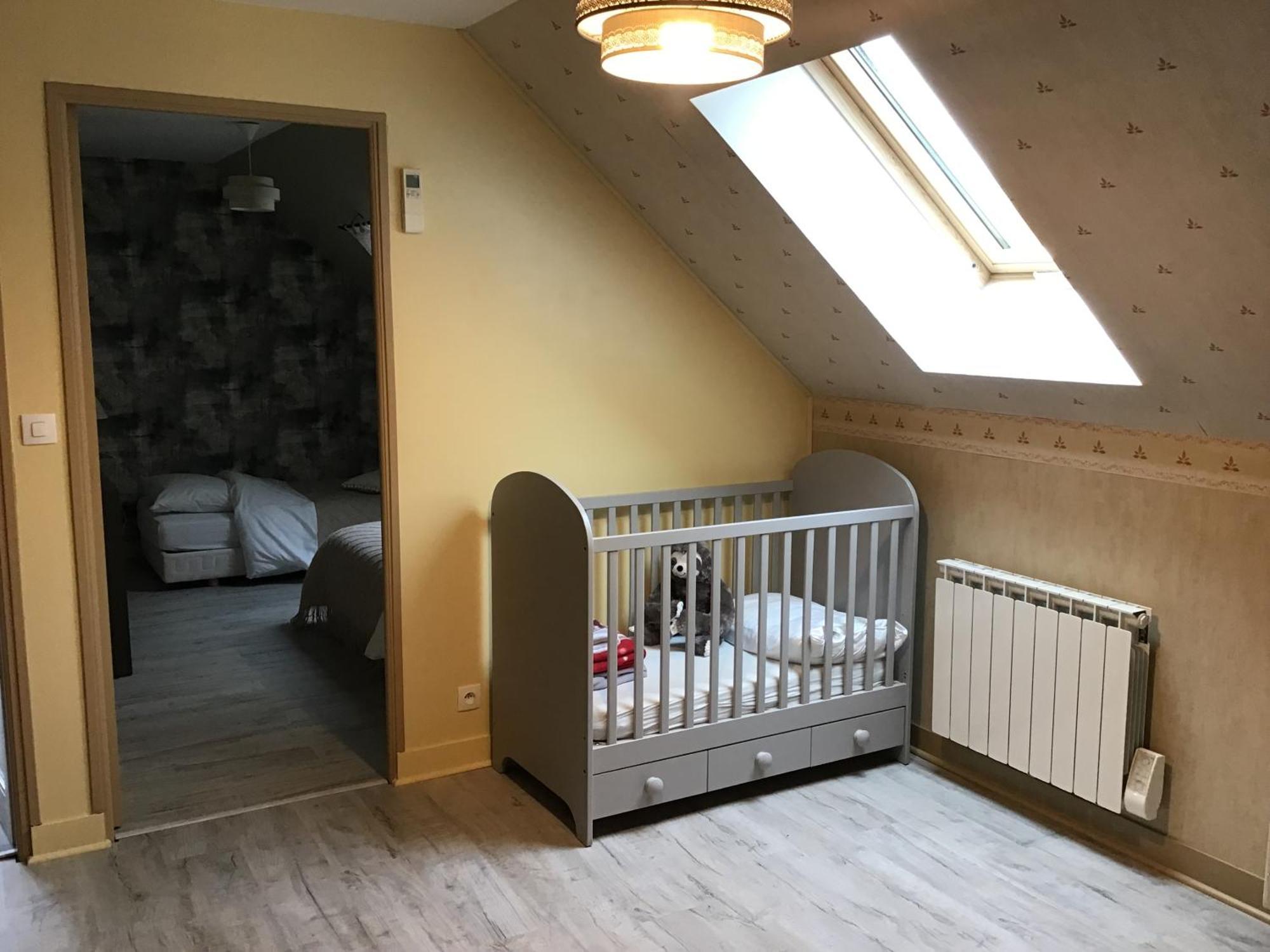 Des Roux Et Des Pious Suite De 35 A 60 M2 Et 3 Chambres Pour Groupe De 2 A 6 Personnes Civray-de-Touraine Luaran gambar